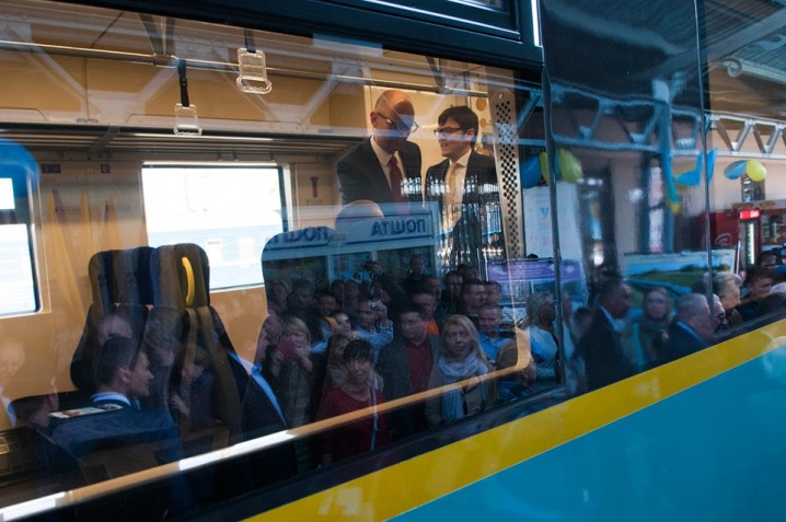 Новий швидкісний потяг із Чернівців уже вирушив до Львова