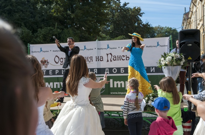 У Чернівцях відбувся фестиваль "Одруження на Панській"