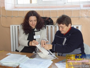 У Новоселиці усі виборчі дільниці відкрилися вчасно