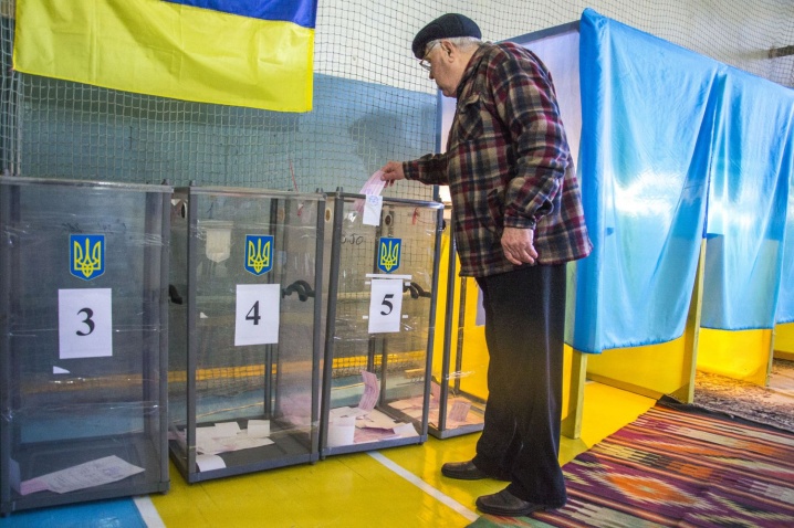 Як у Чернівцях голосували кандидати на пост міського голови