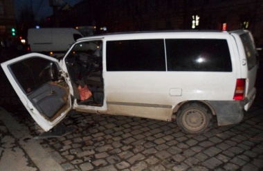 У ранковій аварії у Чернівцях травмувалися четверо людей