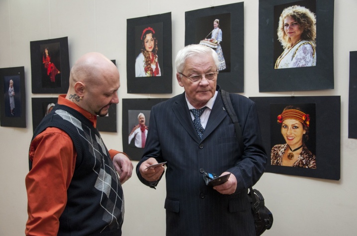 У Чернівцях відкрили виставку румунських фотопортретів