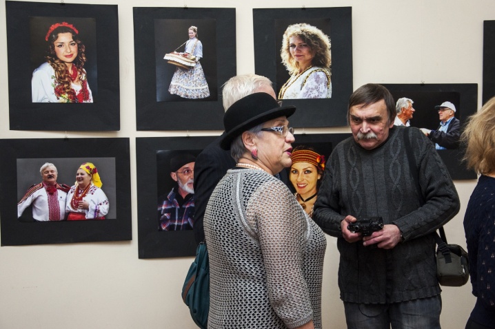 У Чернівцях відкрили виставку румунських фотопортретів