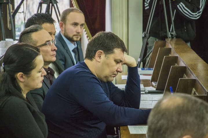 Як Чернівецька міськрада голосувала за кредит від ЄС та відставку Яценюка