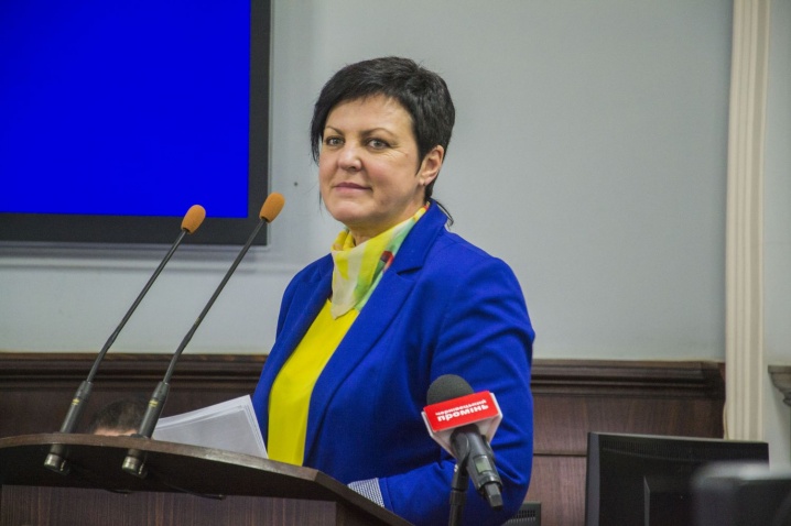 Як Чернівецька міськрада голосувала за кредит від ЄС та відставку Яценюка
