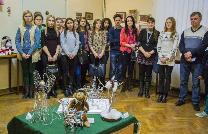 Юні дизайнери презентували у Чернівецькому музеї мавпочок
