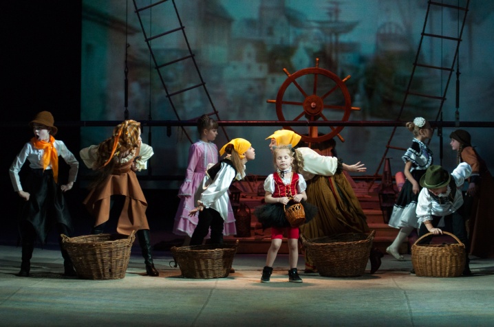 У драмтеатрі діти шукали "піратські скарби"