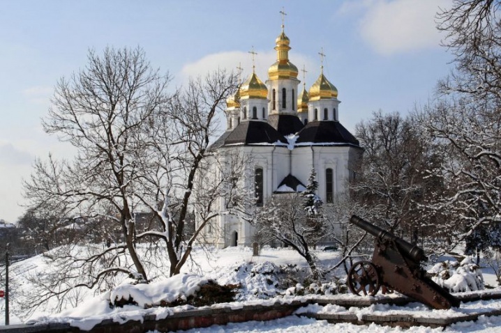 Світлина резиденції ЧНУ потрапила до 24 вражаючих фото зимової України