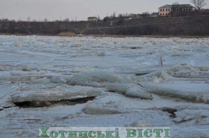 Через потепління на річках Буковини розпочався льодохід