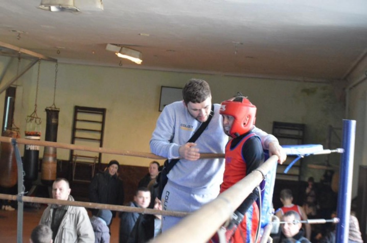 Боксери "Колізею" провели спаринги у Хмельницькій області