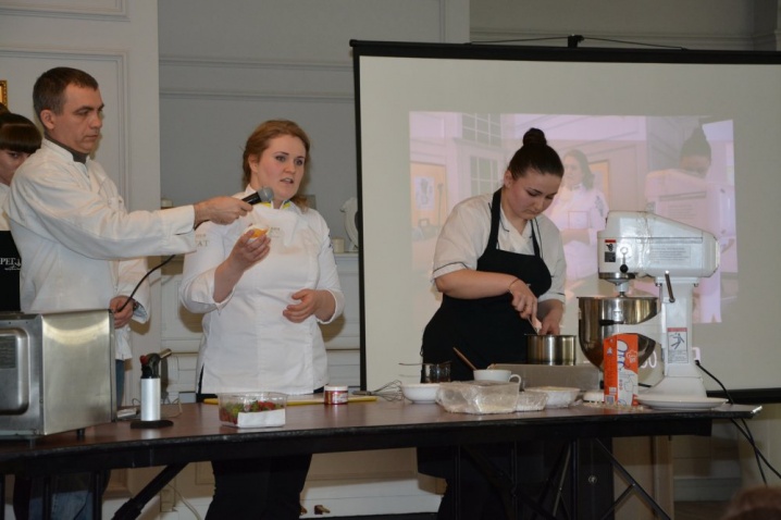 Випускниця школи Le Cordon Bleu провела майстер-клас для чернівецьких кулінарів