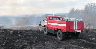 На Сторожинеччині біля військових складів була пожежа