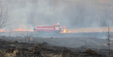 На Сторожинеччині біля військових складів була пожежа