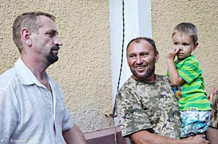 Буковинський священик, якого затримали на Донеччині, повернувся додому