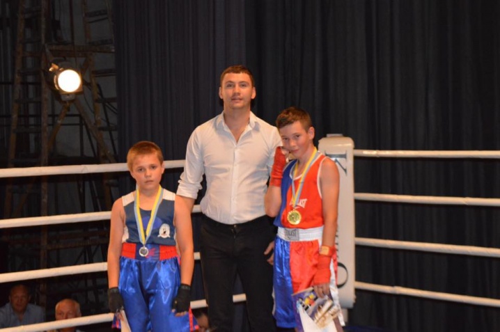 Боксери клубу «Колізей» відзначилися у Вінницькій області