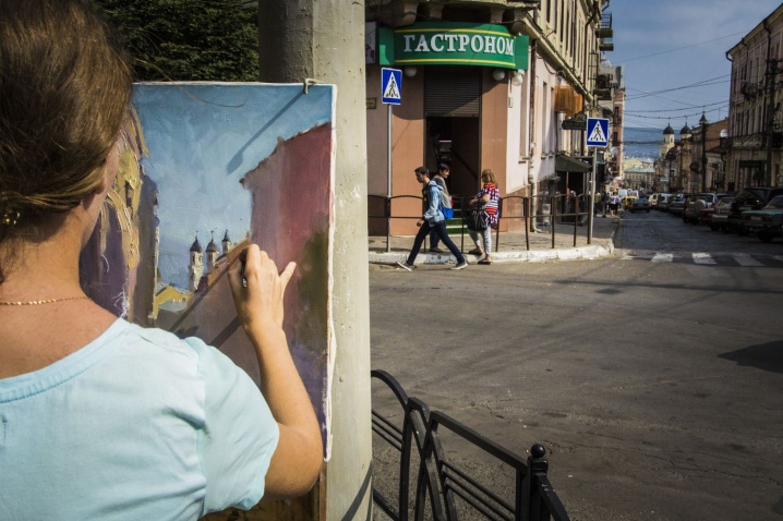 «Побачила Резиденцію і здивувалась: невже така краса в Україні?», – юна художниця з Одеси