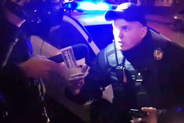 Патрульна поліція незаконно затримала депутата міської ради Володимира Бешлея