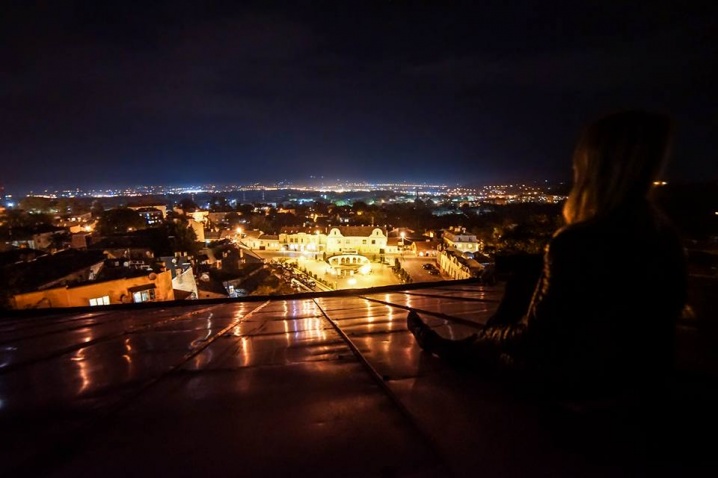 Неймовірні фото нічного міста - у об'єктив потрапила Площа Пресвятої Марії