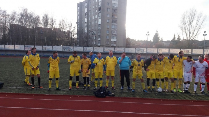 Буковинці зіграли за футбольну збірну лікарів України