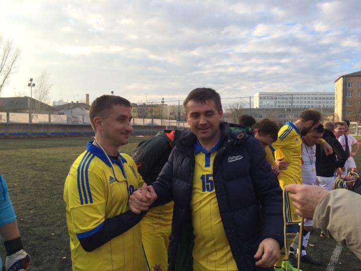 Буковинці зіграли за футбольну збірну лікарів України