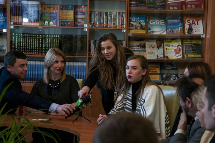 – Це соромно, коли тобі кажуть "Хав а ю?", а ти стоїш як верблюд, – чернівецький суддя