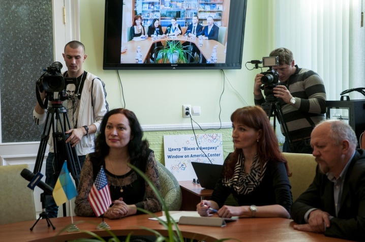 – Це соромно, коли тобі кажуть "Хав а ю?", а ти стоїш як верблюд, – чернівецький суддя