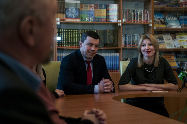 – Це соромно, коли тобі кажуть "Хав а ю?", а ти стоїш як верблюд, – чернівецький суддя