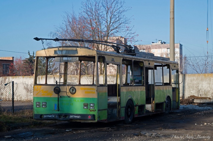 У Чернівцях пропонують не списувати тролейбуси, а робити їх капітальний ремонт 