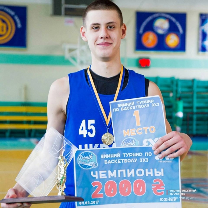 Буковинець Фреш – Стаханов виграв «Khimik Winter Cup 2017»