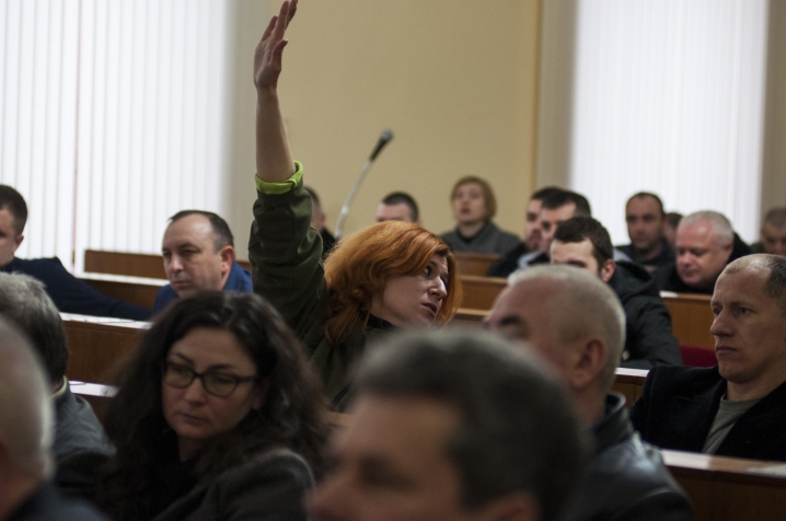 За блокаду ОРДЛО депутати облради голосували фактично одноголосно