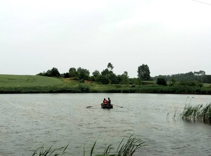 Рятувальники добу шукали тіло чоловіка, який втопився на Кіцманщині