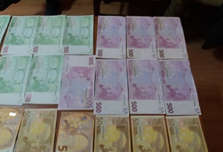 Буковинські прикордонники відмовилися від хабара у 10 тисяч євро