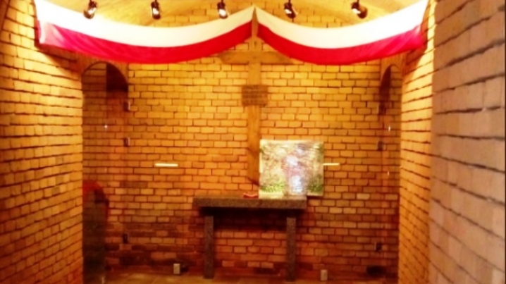 У костелі Найсвятішого Серця Ісуса освятили поховання польських солдатів