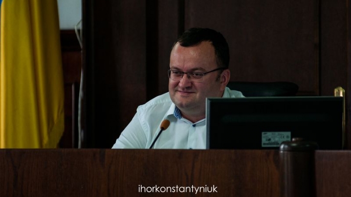 Сесія міськради у фотографіях