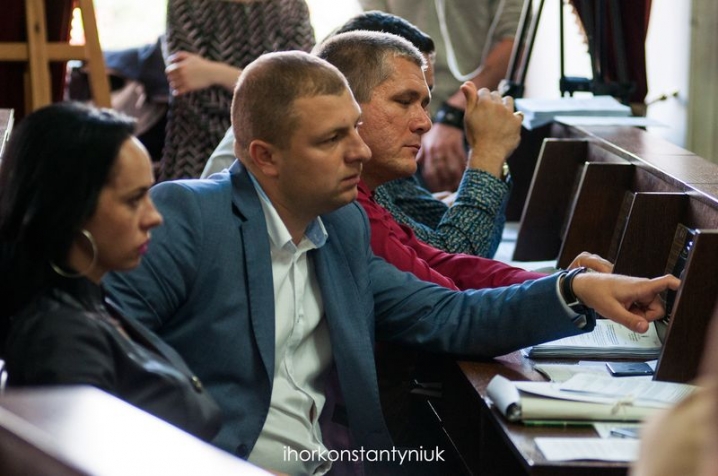 Сесія міськради у фотографіях