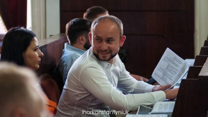 Сесія міськради у фотографіях