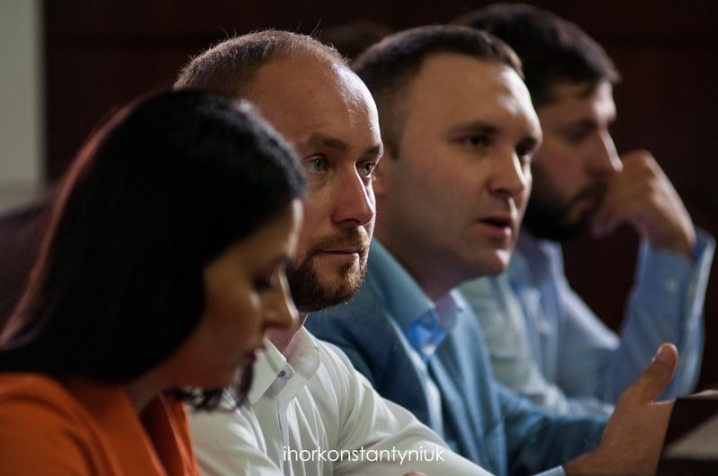 Сесія міськради у фотографіях