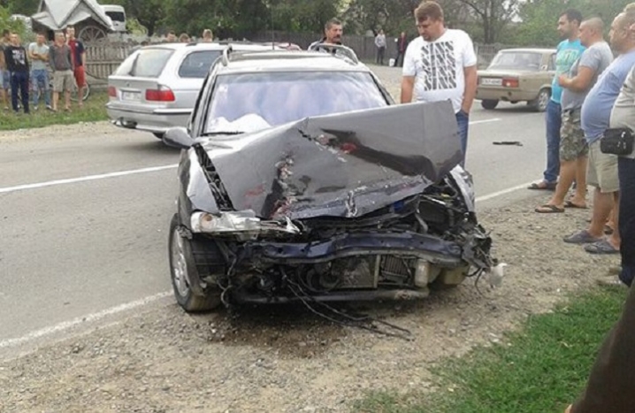 На Буковині нетверезий водій «Опеля» зіштовхнувся з «ВАЗом» На Буковині нетверезий водій «Опеля» зіштовхнувся з «ВАЗом»