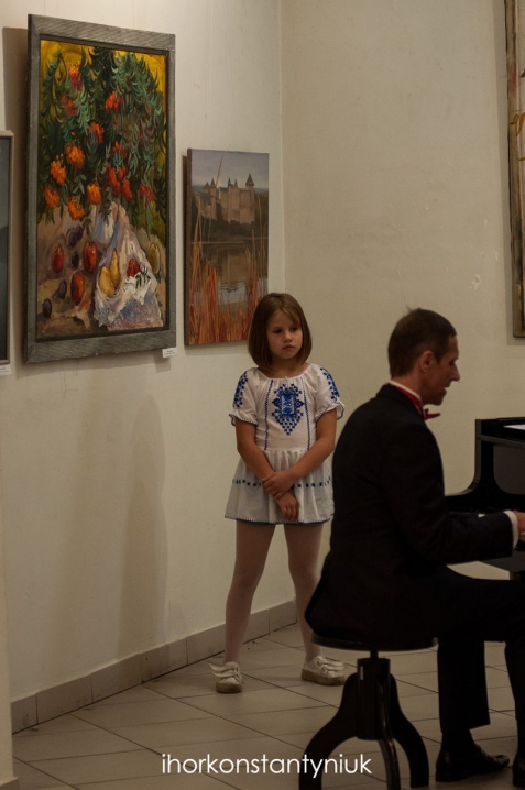 У «Вернісажі» відкрили художню виставку, приурочену Дню Незалежності України