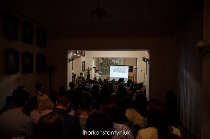 Інтелектуальні лекції «15х4» розпочали третій сезон у Чернівцях із аншлагу