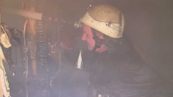 Горіло горище ресторану – рятувальники встановлюють причину пожежі у Мамаївцях 