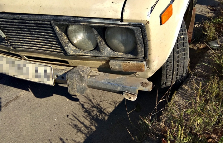 У Кам'яній вкрали машину та покинули її на дорозі