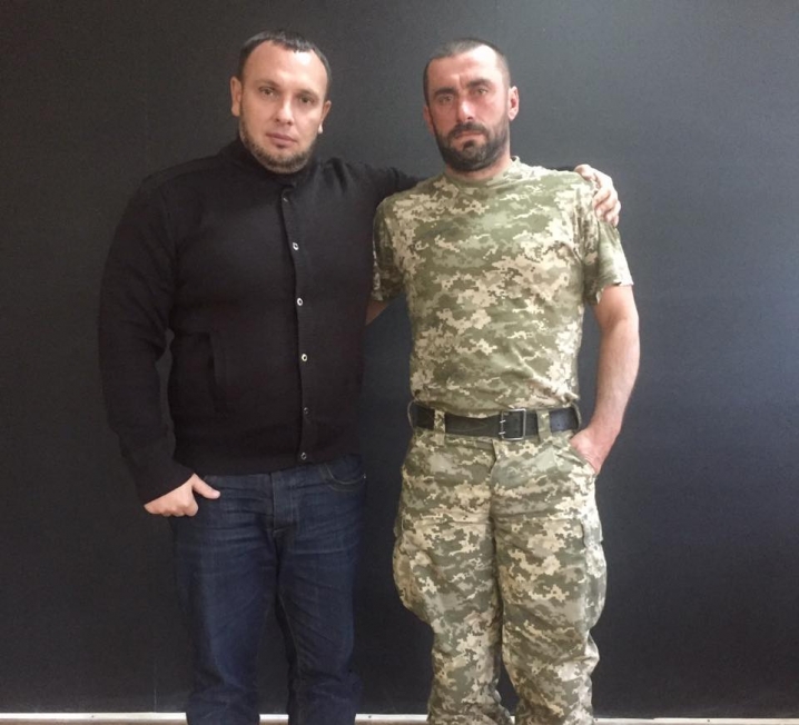 На Буковині побили та пограбували атовця 