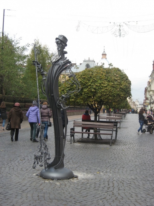 На вулиці Кобилянської з'явився новий арт-об'єкт
