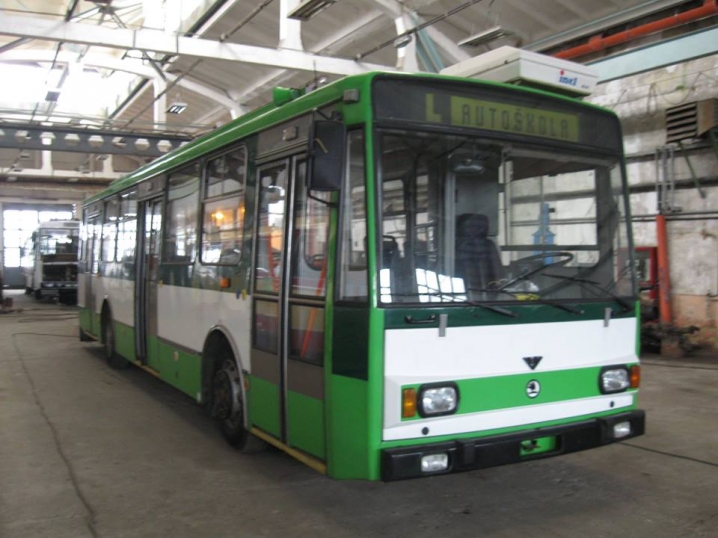 Чернівці придбали два вживаних тролейбуси 