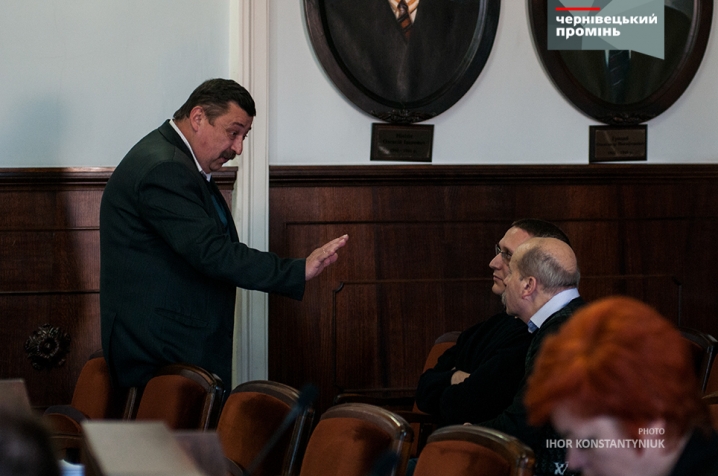 Сесія міськради у фотографіях