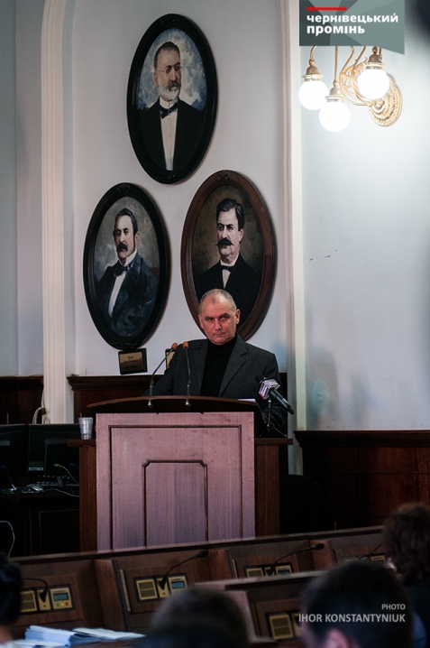 Сесія міськради у фотографіях