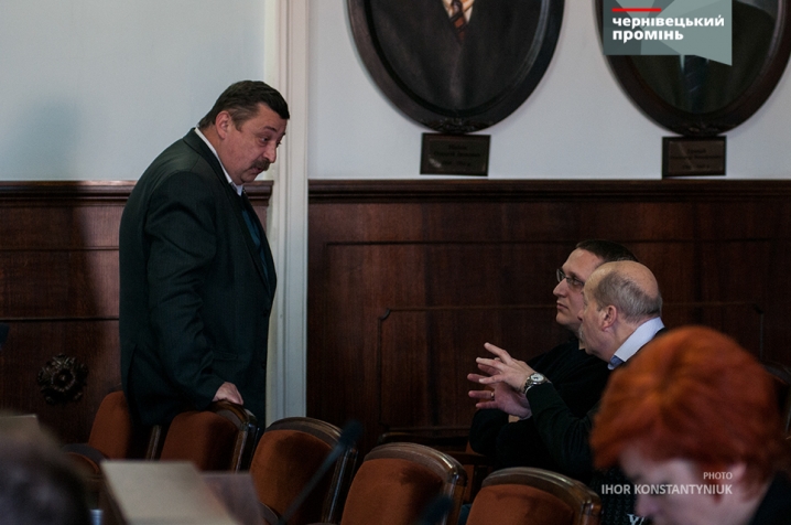 Сесія міськради у фотографіях