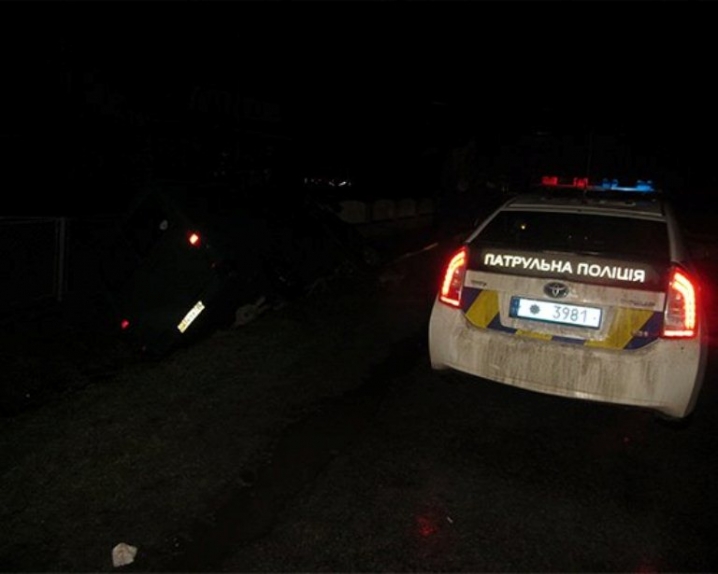 Чернівецькі патрульні затримали на Прикарпатті нетверезого викрадача авто