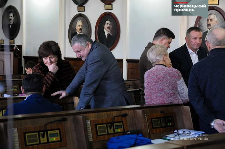 Сесія міськради у фотографіях